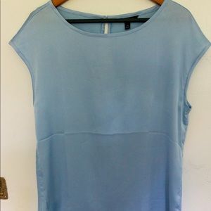 Light blue Banana Republic shell/tank size M